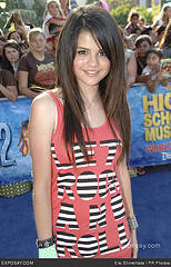 2617953544_2e4baa6e8b_m - Selena Gomez