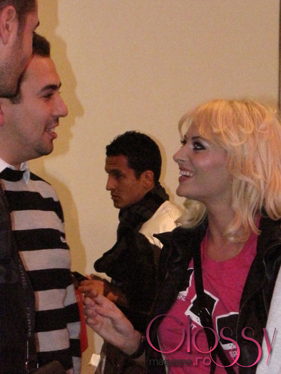 Delia-Matache-@-Fashion-United-Night-Shopping-Party-03_12_09-05