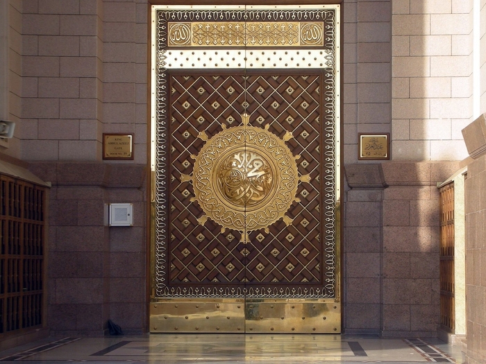 Masjid Al Nabawi in Madinah - Saudi Arabia (door) - Islamic Architecture Around the World