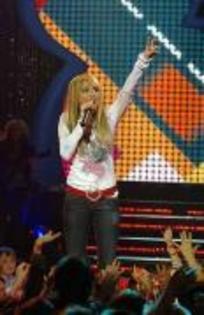 MSKECKBNPUPTCECLEEJ - Hannah Montana LIVE IN LONDON