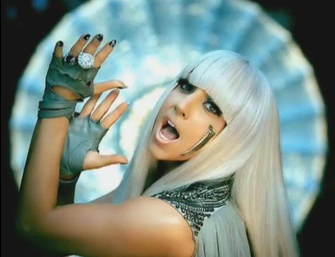 HGGFLDBBYQNDAYTAYSH[1] - poze lady gaga