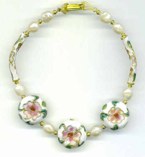 BR3 - Pearls Bracelet