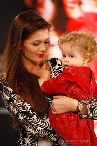 monica-columbeanufiica_2728_thumbnail