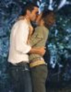 thumb_saruturile-pasionale-din-dona-barbara-foto_2