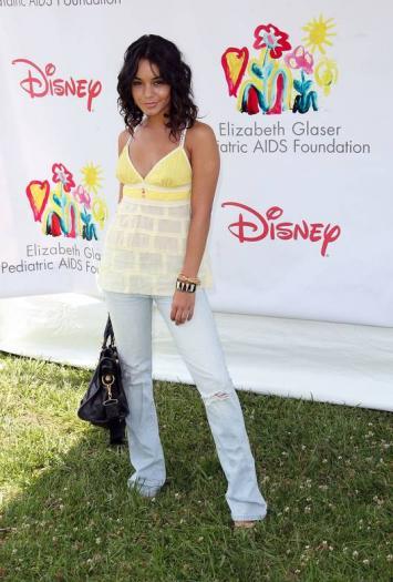 OZCBSUXIPRHOKHNZKFR[1] - vaneasa