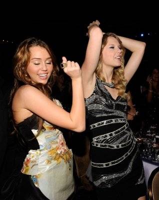 30cta36 - Miley Cyrus