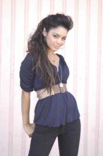 KCKSAVTONNIMFXUJSVW[1] - vanessa hudgens