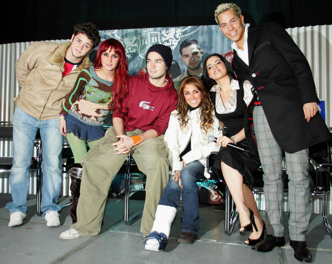 IAAVIEZQTAIILRKHAEL - RBD-Rebelde