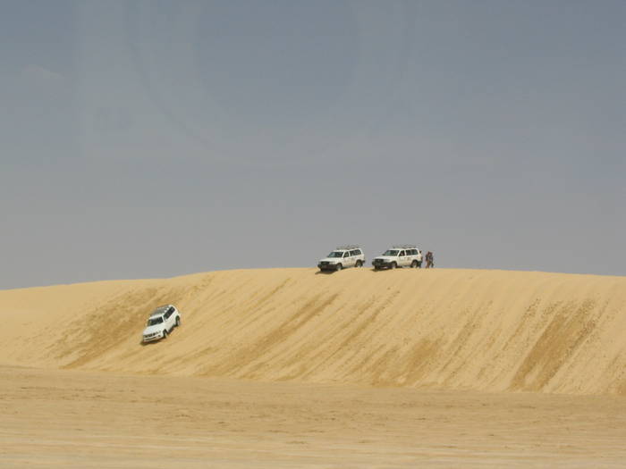 pe dune cu masinile - Tunisia