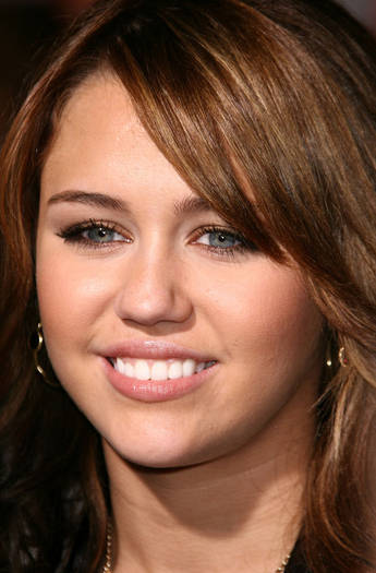 Miley Cyrus - Concurs 2