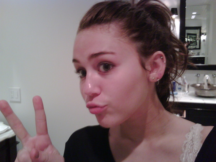 2072502 - MIley cele mia rare poze care exista