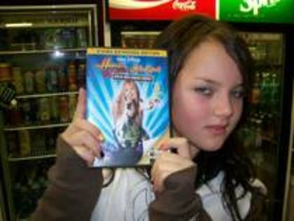 KFXMZNHFEADQYQOWEJV - Hannah Montana