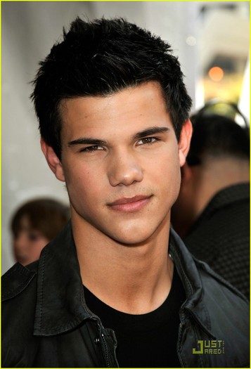 taylorr lautner - frati JONAS and TAYLOR LAUTNER