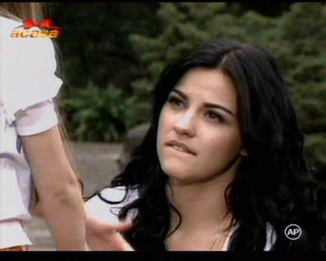 2z8rh8i - maite perroni