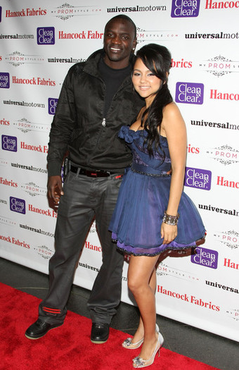 The+Ultimate+Prom+2009+W7XTO6VvnUgl