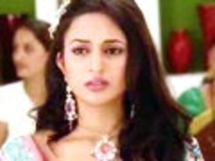 38739 - Divyanka Tripathi