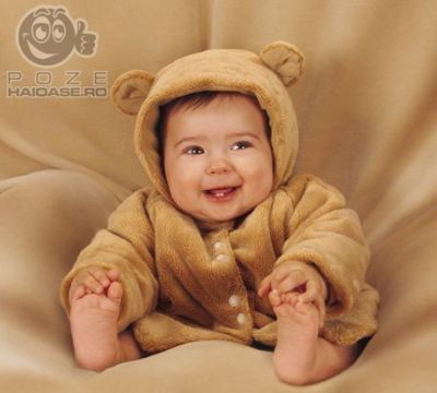 poze_n_bebelus_pe_post_de_ursulet - Bebelusi