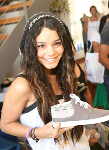 i266874866_22707 - vanessa anne hudgens