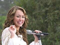 75 - poze Hannah montana