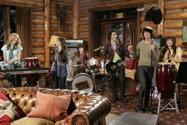 VJIEWQJBJMPDIUDADLP - camp rock