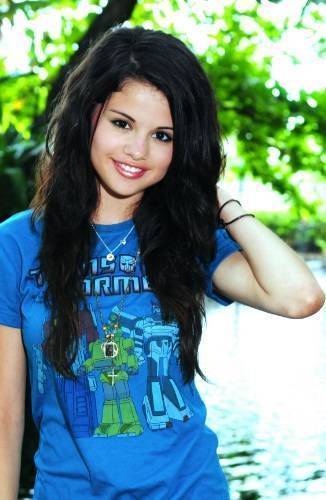 FFTLLFCGVYYSGJSTGNG - pictures Selena Gomez