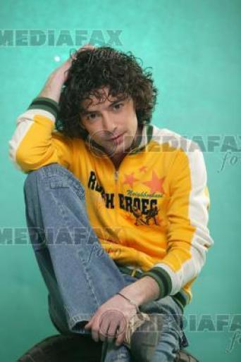 ai183403n581809 - actori