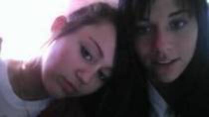 MVBDOQQIHKNTWNOLHIV - multe poze rare cu miley