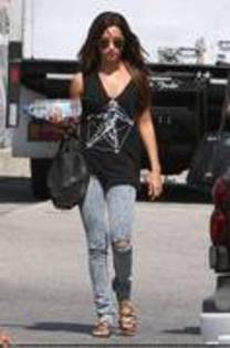 WFEDDQKVDIBYJAYHPYY - ASHLEY HEADSOFF TO REHEARSALS AT SIR ENTERTAINMENT STUDIOS-AUGUST 10