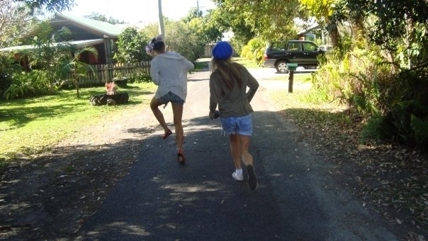 Phoebe-cariba-heine-and-phoebe-tonkin-7883554-604-340