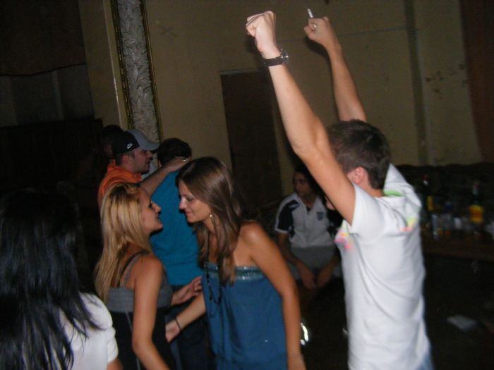 1 (309) - poze cretzu