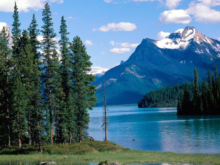Maligne Lake, Jasper National Park, Alberta, Canada - Canada Wallpapers