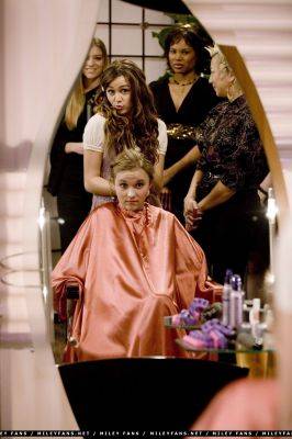normal_2x03YouAreSoSueableToMe01 - hannah montana sezonul 2