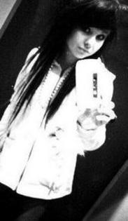 m_ea30f0fdc8a54aa69c16611c36bbc84c - brokelle bones