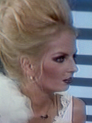 091205_224846 - Andreea Banica