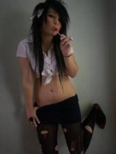 m_f97f0b09c4e10ef486caa1fe743a8cc0 - brokelle bones