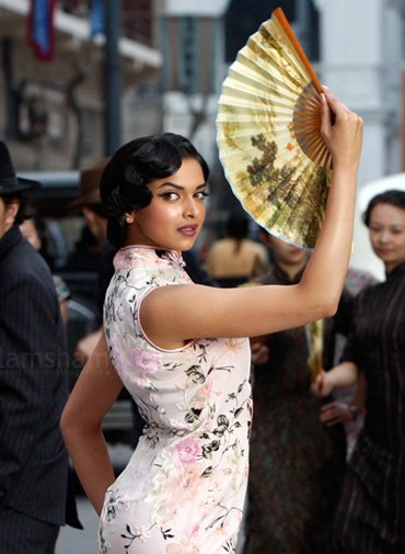 deepika-padukone-in-chandni-chowk-to-china1[1]