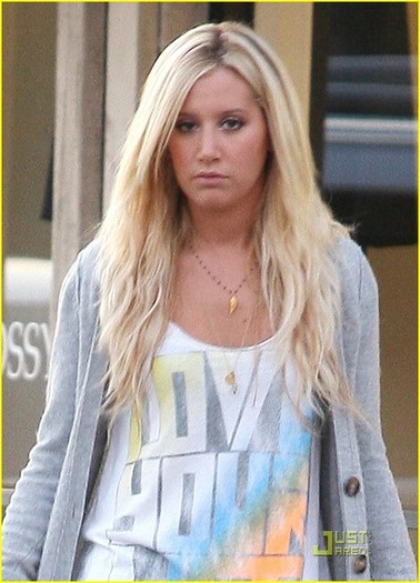 14kwo7q - Ashley Tisdale