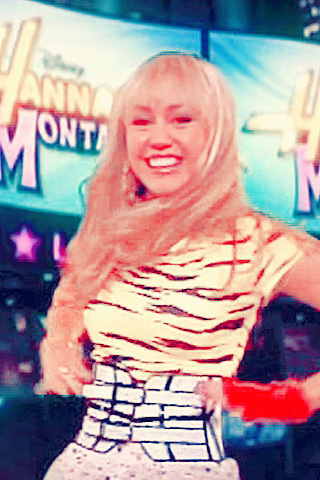 Miley-hannah-montana-8062216-320-480