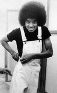 TUIYXNSVLKUVJAGZRHM - michael jackson