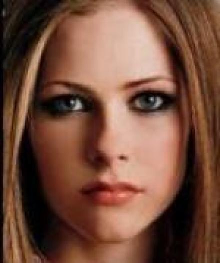 QWWCWSOVIYBKNYNVFXV - avril lavigne