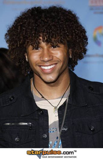 Corbin Bleu-DGG-017654 - poze corbin bleu