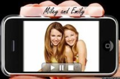 QJEMJKBCJPLBAIPNEYQ - miley and emily