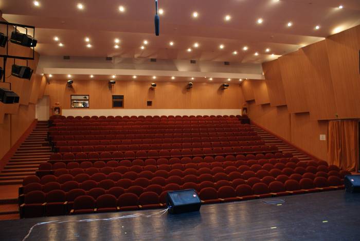 teatrul interior - orasul de la portile Deltei