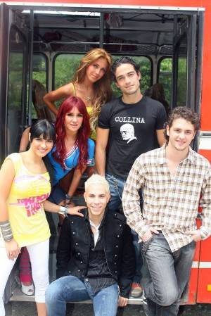 foto_central-300x449[1] - RBD THE BEST