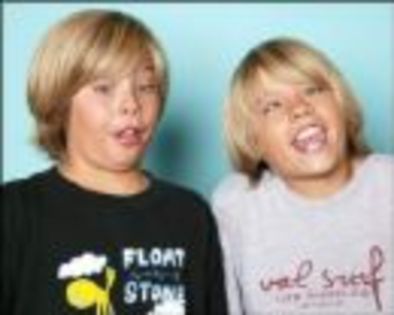 ai349606n1151828 - Dylan-Cole Sprouse