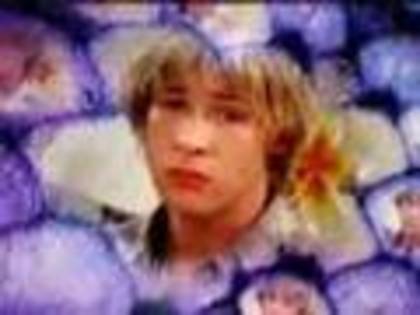 E4CA4086DF533B - TOATE POZELE MELE DIN CALCULATOR