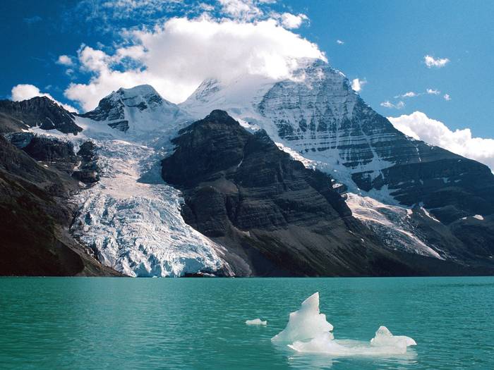 Mount Robson and Berg Lake, Canadian Rockies - Canada Wallpapers