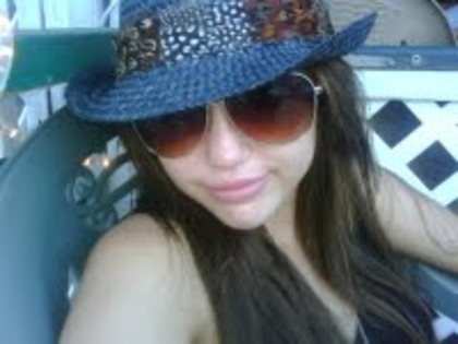 4780692 - MIley cele mia rare poze care exista