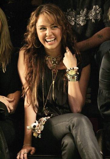 Miley Cyrus Heidi Klum Christian Audigier _xHs2sa6d-zl