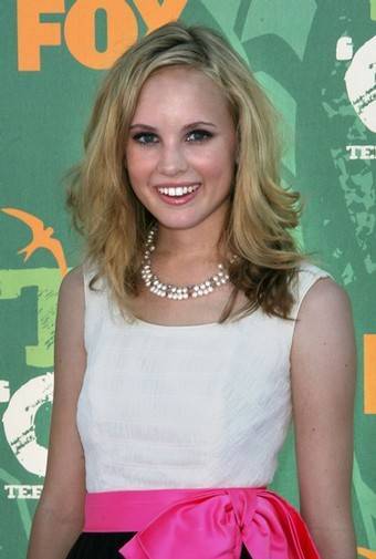 KLJVEGFRSLIORSZIEMX - Club Meaghan Martin